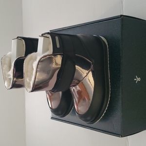 NWT EMU Australia Kid's Size 12 Roth Mirror Boots